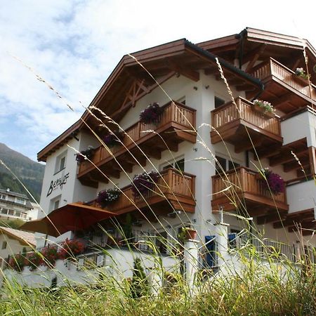 Hotel Berghof Nauders Exterior foto