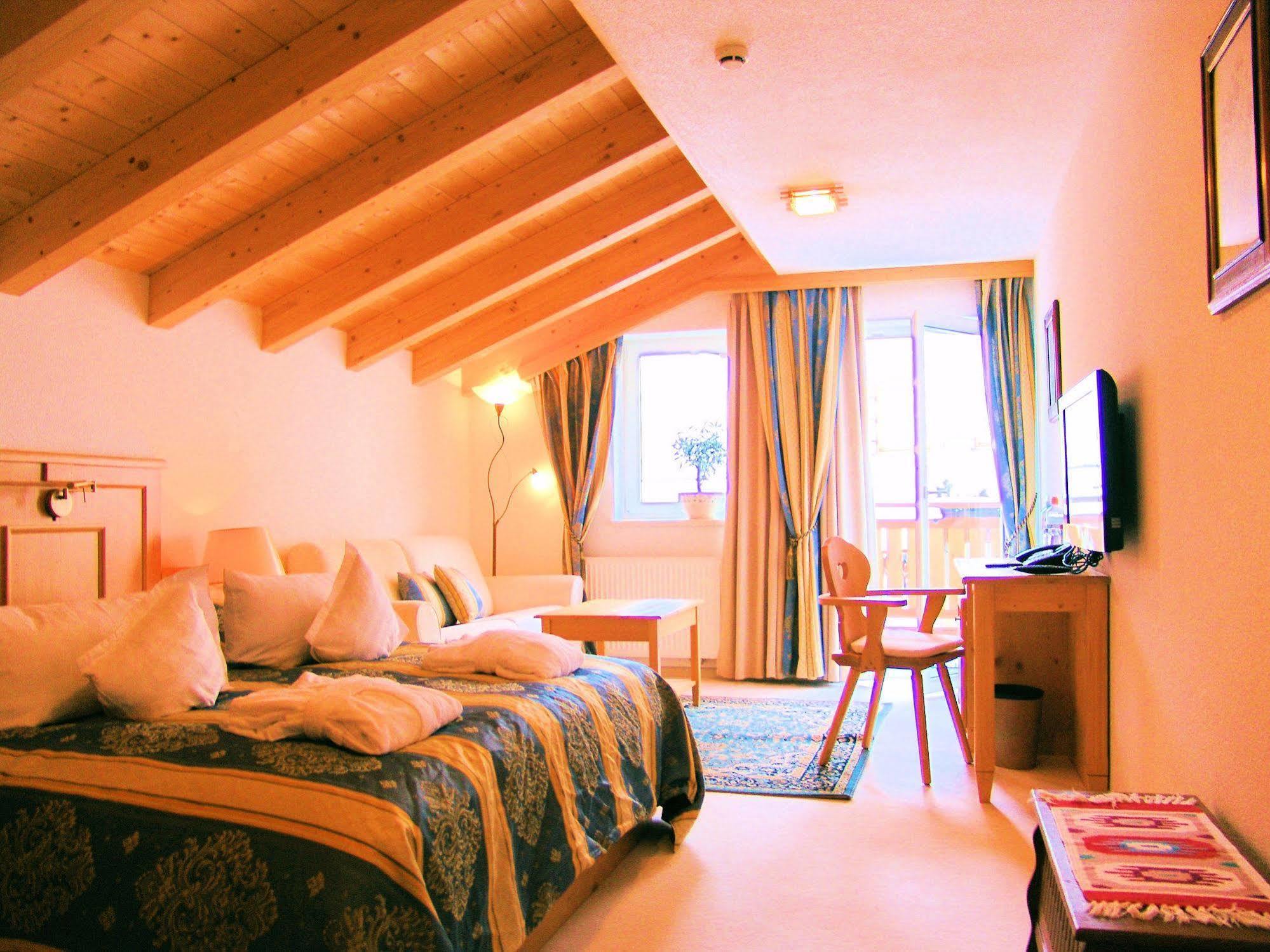 Hotel Berghof Nauders Exterior foto